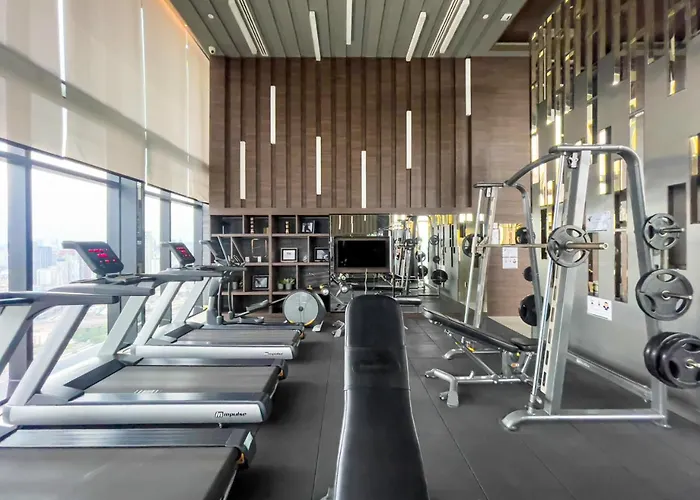 Near Bts L Sukhumvit L Pool And Sauna * 曼谷