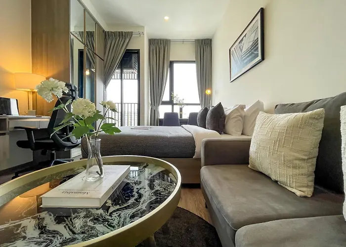 公寓 Near Bts L Sukhumvit L Pool And Sauna *
