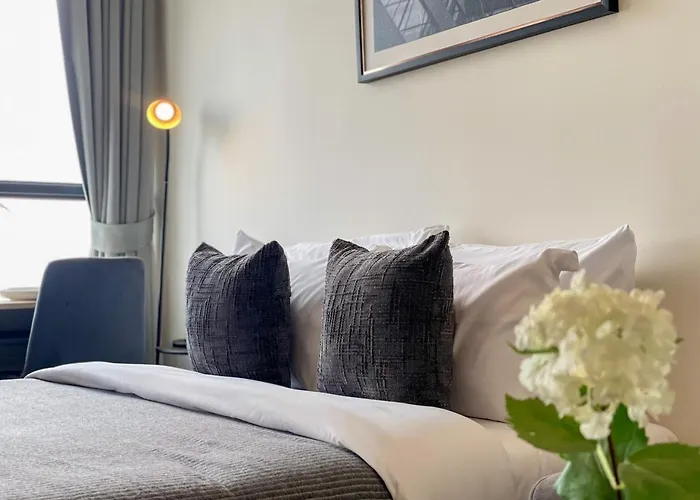 公寓 Near Bts L Sukhumvit L Pool And Sauna *