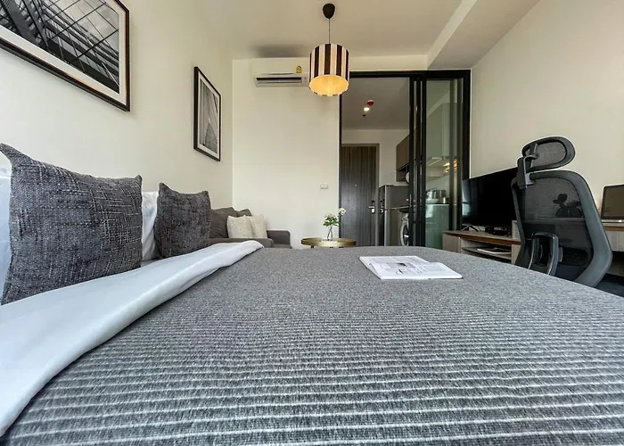 公寓 Near Bts L Sukhumvit L Pool And Sauna