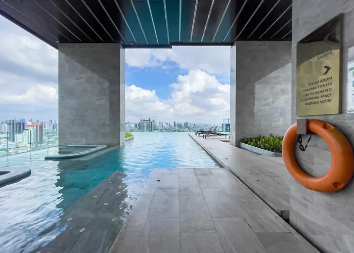 公寓 Near Bts L Sukhumvit L Pool And Sauna